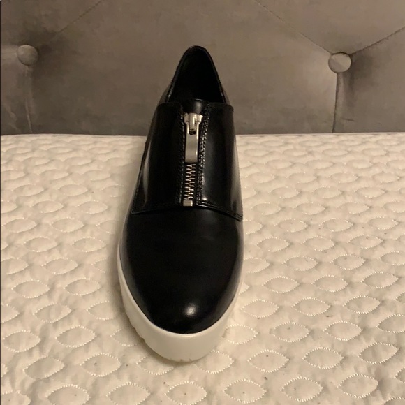 Platform - Picture 3 of 5